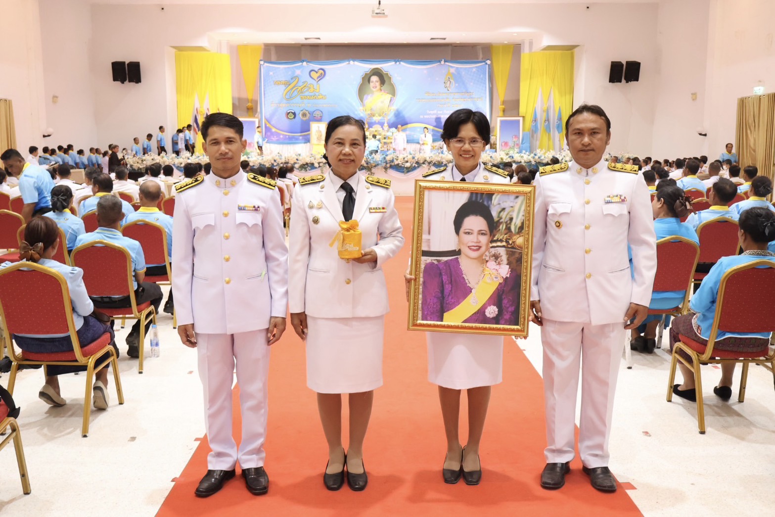 "อำเภอเมืองอุบลราชธานีร่วมพิธีมอบเงินพระราชทานขวัญถุงกองทุนแม่ของแผ่นดิน ประจำปี 2568"